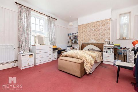2 bedroom flat for sale, Dingle Road, Bournemouth, BH5 2