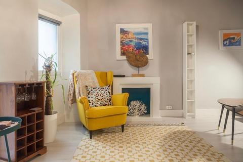 1 bedroom property, Carrer dels Tallers