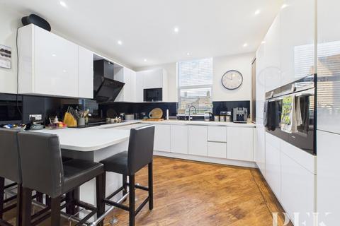 5 The Crescent, Seascale, CA20 1QA