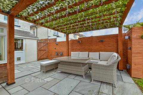 undefined, Albany Road, Newport PO30