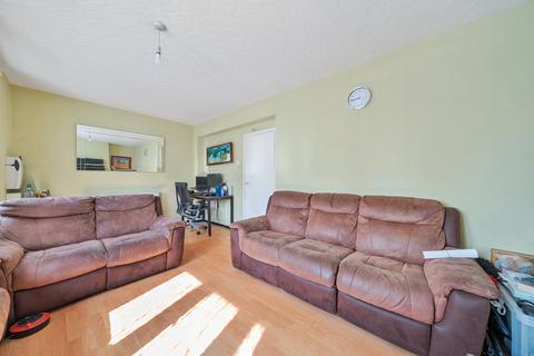 3 bedroom apartment for sale, Fendt Close, London