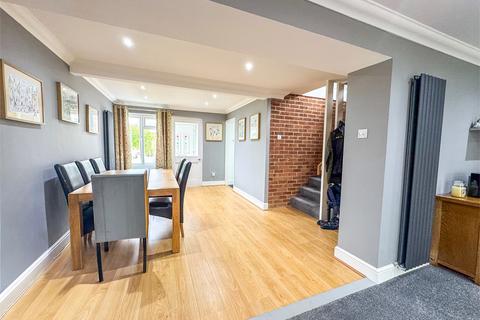 4 bedroom link detached house for sale, Hillview, Bicknacre
