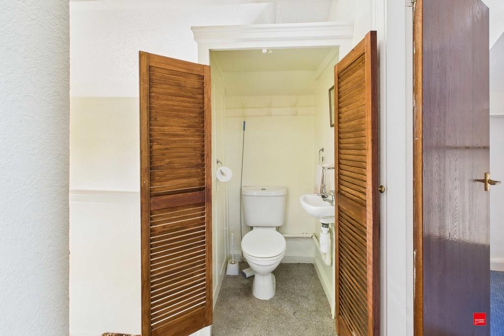 Separate WC