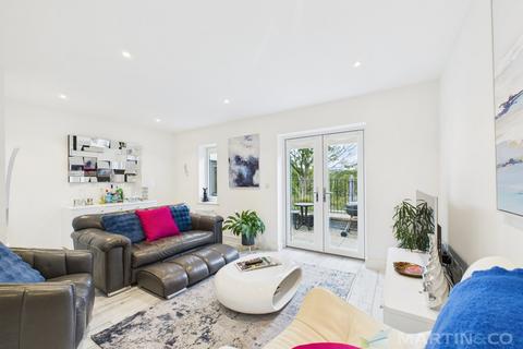 17 Ley Close, St Austell, PL25 3GG