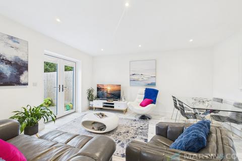 17 Ley Close, St Austell, PL25 3GG
