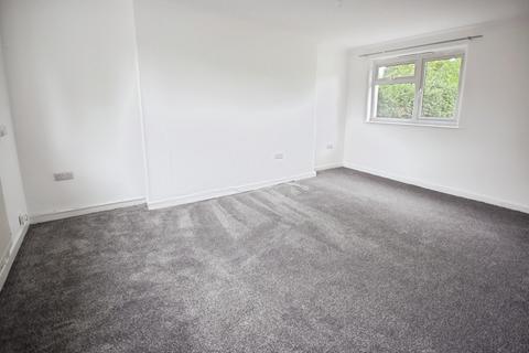 3 bedroom semi-detached house to rent, Fifth Avenue, Kidsgrove, Stoke-On-Trent