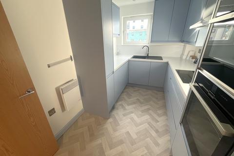3 bedroom apartment for sale, Avenel Way