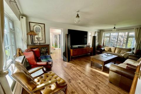 5 bedroom detached house for sale, Bell Lane, Moulton