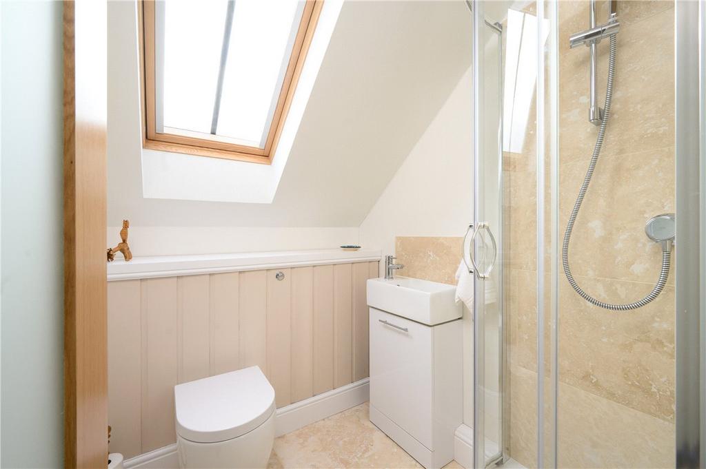 Bedroom 2 (En-Suite)
