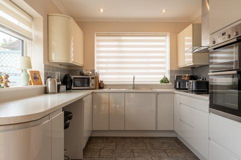 undefined, Heol Uchaf, Cardiff CF14