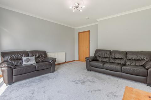 2 bedroom ground floor flat to rent, Lord Hay's Grove