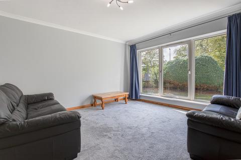 2 bedroom ground floor flat to rent, Lord Hay's Grove
