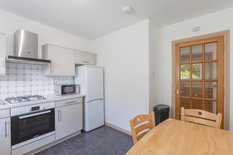 2 bedroom ground floor flat to rent, Lord Hay's Grove