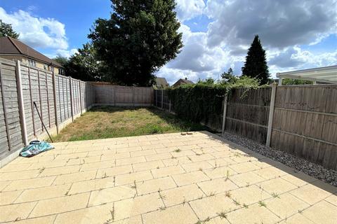 undefined, Elmshott Lane, Cippenham, Slough