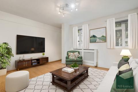 2 bedroom ground floor flat for sale, Abbots Manor, London