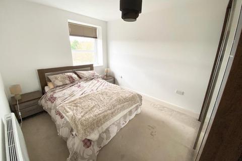 2 bedroom apartment for sale, London Road, Camberley GU17