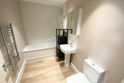 2 bedroom apartment for sale, London Road, Camberley GU17
