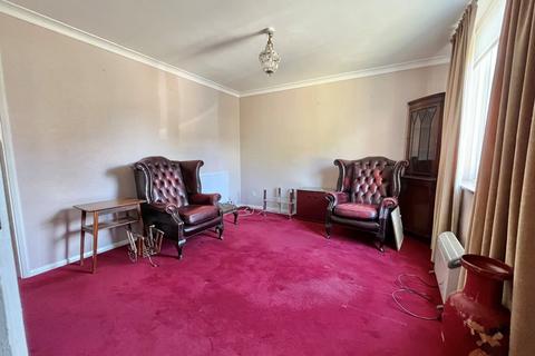 2 bedroom terraced house for sale, Straight Road, Romford