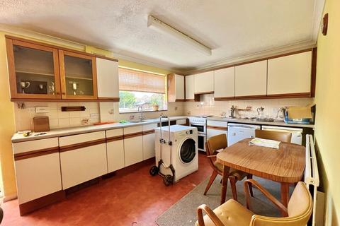 2 bedroom terraced house for sale, Straight Road, Romford