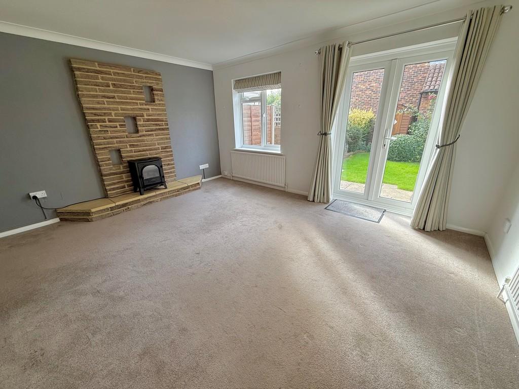 11 wakehurst Place Lounge1