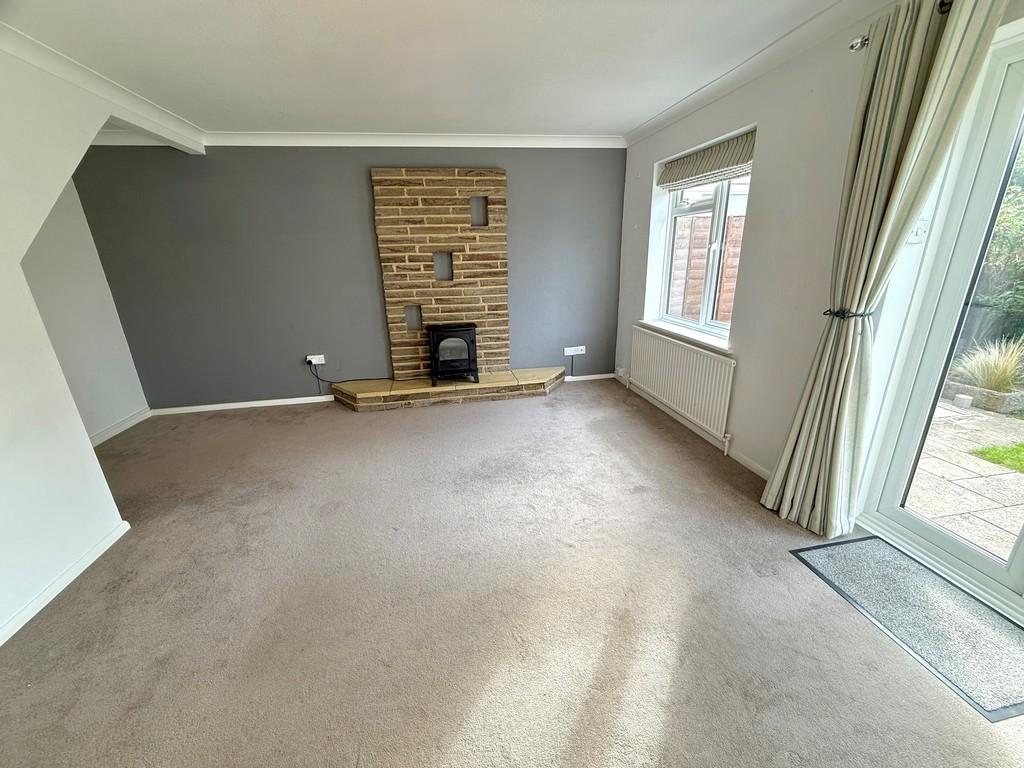 11 Wakehurst Place Lounge2