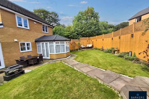 3 bedroom detached house for sale, Knightsbridge Walk, Bradford