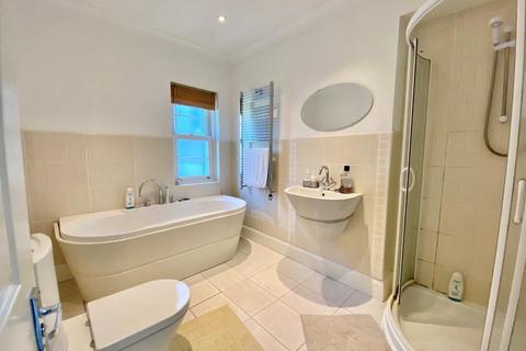 2 bedroom terraced house to rent, Ardmore, Asheldon Road, Torquay