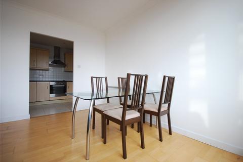 3 bedroom flat to rent, Boardwalk Place, London