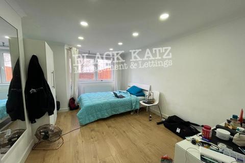 undefined, SE1
