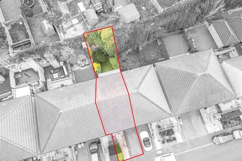 4 bedroom terraced house for sale, Jilling Gardens, Dewsbury, WF12