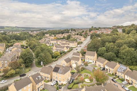 4 bedroom terraced house for sale, Jilling Gardens, Dewsbury, WF12