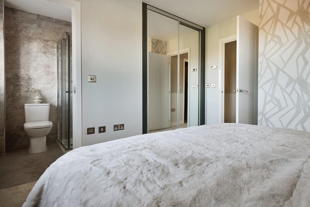 Main bedroom with ensuite