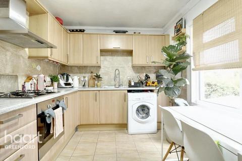 3 bedroom maisonette for sale, Browning Avenue, London