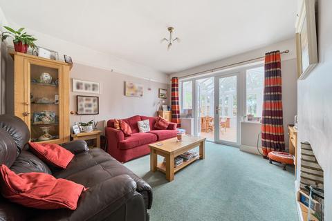 3 bedroom detached house for sale, Worplesdon Road, Surrey GU2