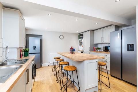8 bedroom house to rent, Headingley Avenue, Leeds LS6