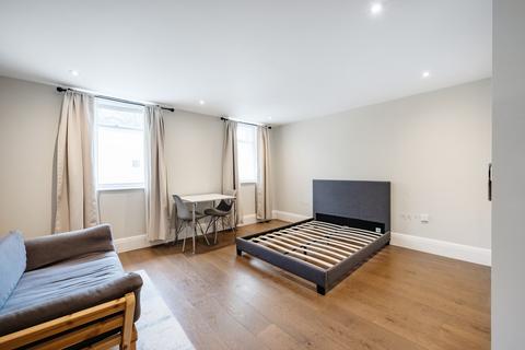 undefined, Lincoln's Inn Fields, London, WC2A