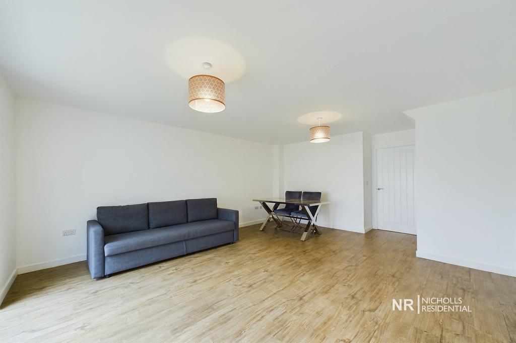Lounge/Dining Room
