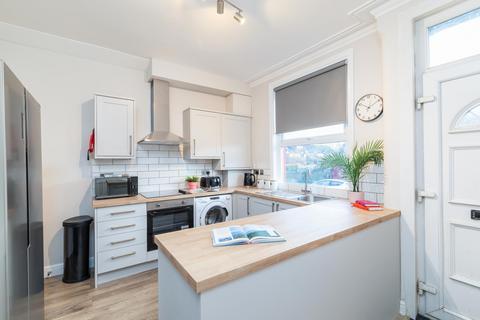6 bedroom house to rent, Harold Terrace, Leeds LS6