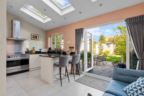 21 Haslam Avenue, Sutton, SM3 9ND