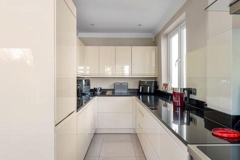 21 Haslam Avenue, Sutton, SM3 9ND