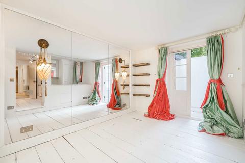 2 bedroom flat for sale, Tite Street, London SW3