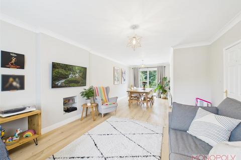 67 Bodwyn Crescent, Gresford, Wrexham, LL12 8NQ