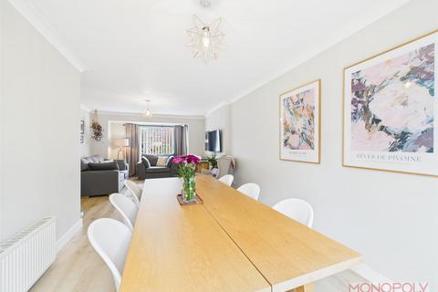 67 Bodwyn Crescent, Gresford, Wrexham, LL12 8NQ