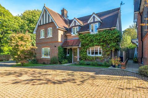 undefined, Thistledown, Surrey GU26