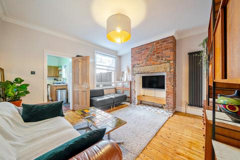 4 bedroom terraced house for sale, Hawthorn Vale, Leeds LS7