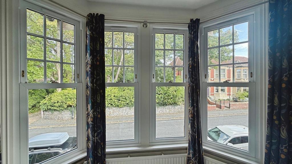Bedroom bay window