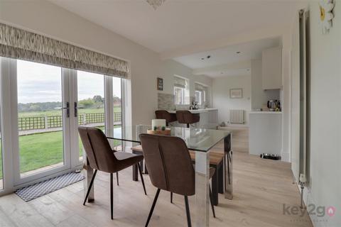 4 bedroom semi-detached house for sale, Main Road, Marsh Lane, Sheffield, S21