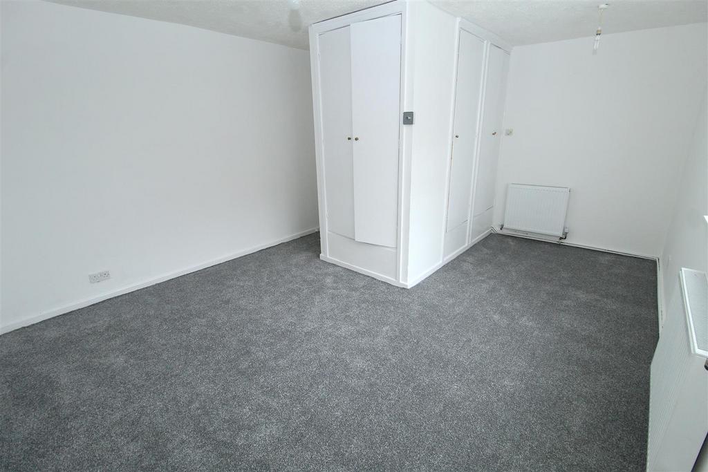 Living Room / Bedroom