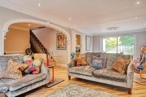 25 Hurley Close, Sutton Coldfield, B72 1HU