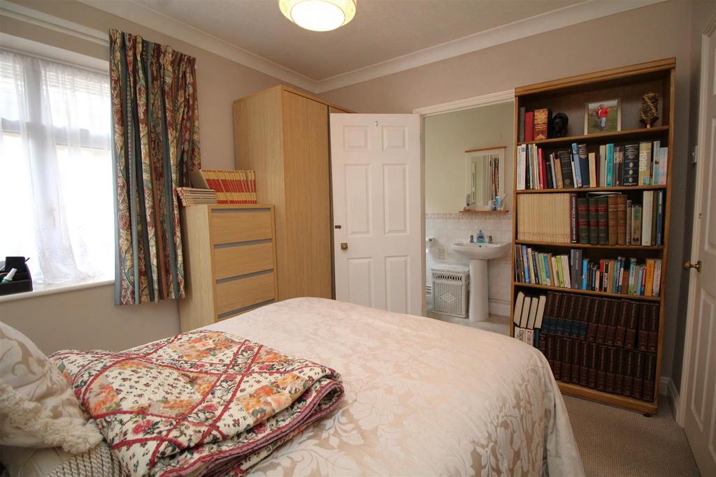 Bedroom 2 .JPG